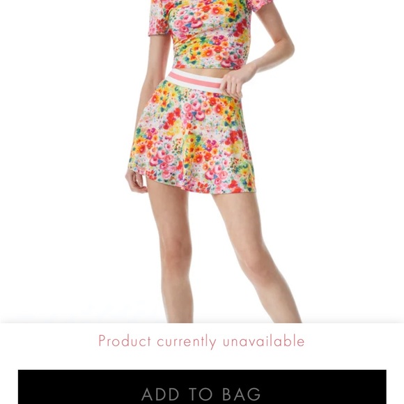 Alice + Olivia Cindy Floral Cropped Tee - Picture 5 of 5